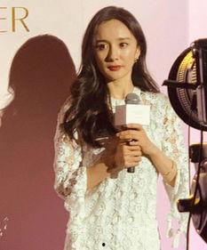 杨幂全身曝光的照片,时尚魅力尽显！