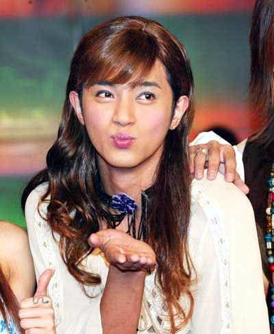 台湾男明星女装,台湾男星惊艳女装造型大盘点